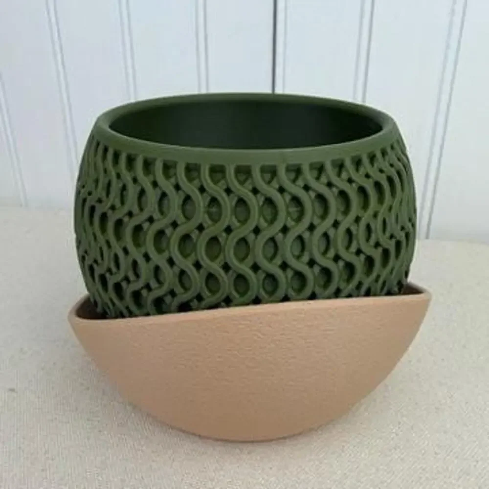 The Echo Planter, Indoor Flower Pot, Tabletop Planter, Wavy Geometric Design